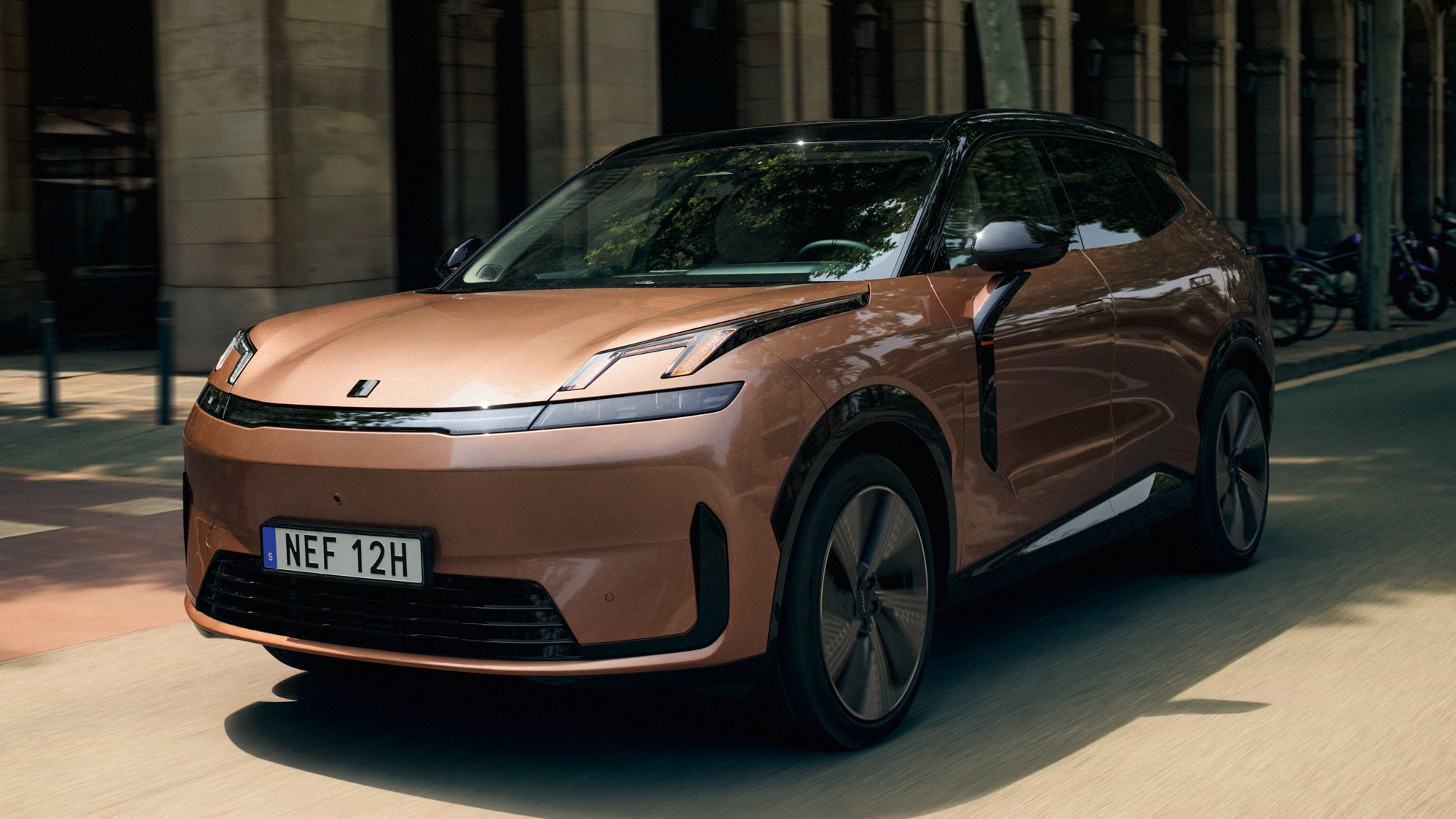 Lynk & Co Model 08